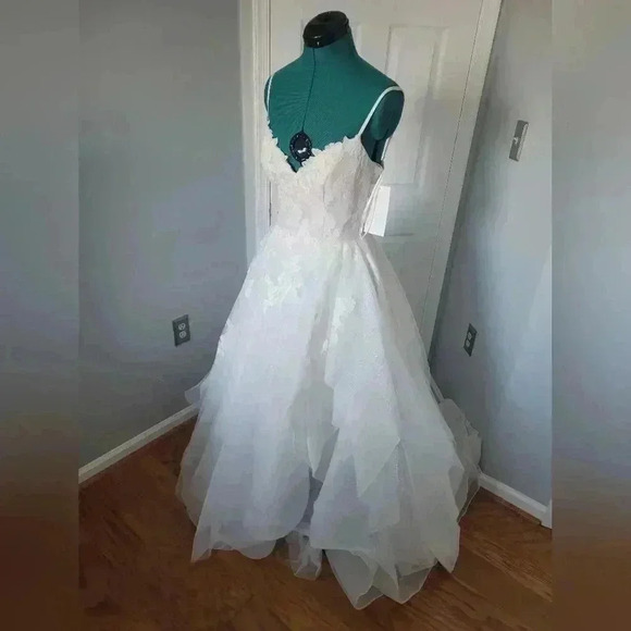 NWT Scout Blush by Hayley Paige Cascading Tulle Wedding Dress Size 12 (US 8) - Picture 5 of 7